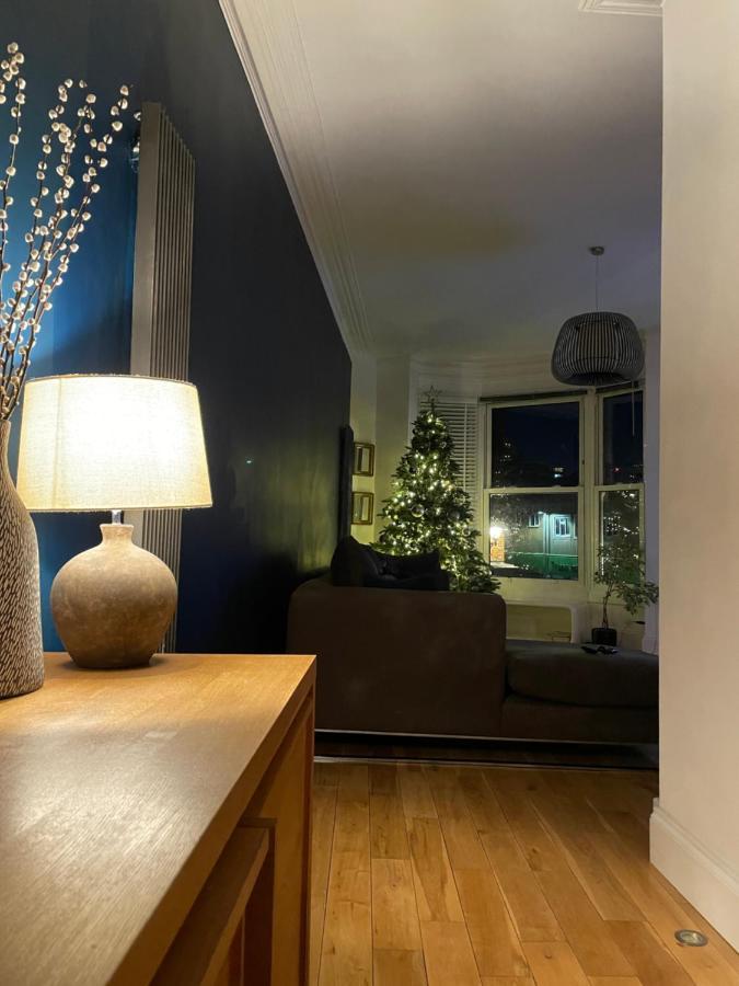 The Clock Tower Apartment - Spacious, Modern, 2 Bed Room Apartment , Southsea With Free Parking - Sleeps 4 Портцмаус Экстерьер фото